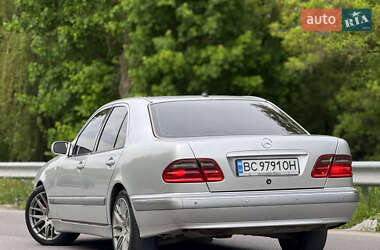 Седан Mercedes-Benz E-Class 2000 в 