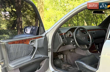 Седан Mercedes-Benz E-Class 2000 в 