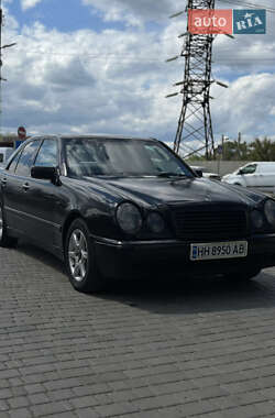 Седан Mercedes-Benz E-Class 1998 в Одессе