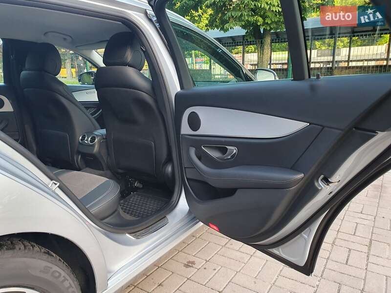 Универсал Mercedes-Benz E-Class 2021 в Киеве