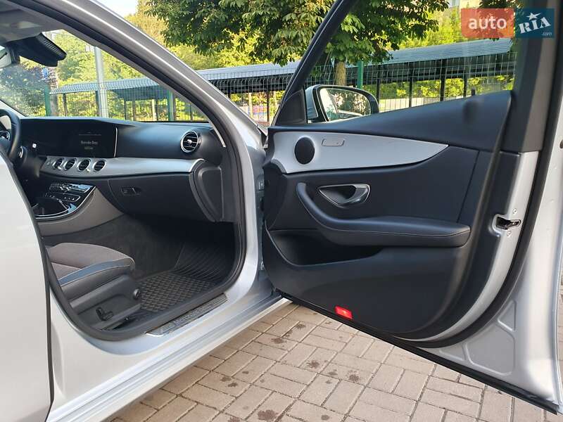 Универсал Mercedes-Benz E-Class 2021 в Киеве