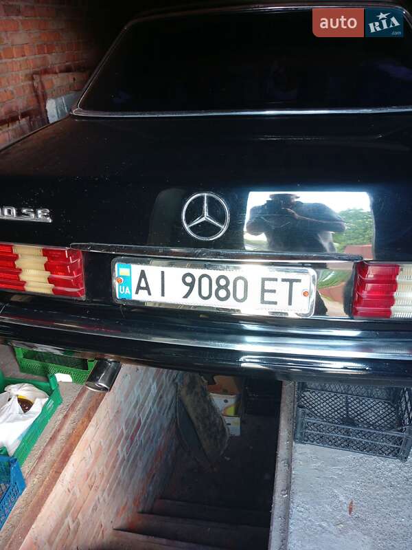 Седан Mercedes-Benz E-Class 1982 в Переяславе