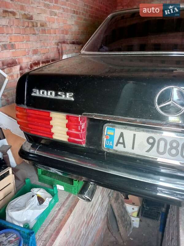 Седан Mercedes-Benz E-Class 1982 в Переяславе