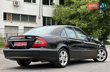 Седан Mercedes-Benz E-Class 2007 в 