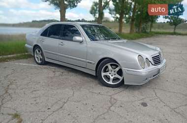 Седан Mercedes-Benz E-Class 2001 в Белгороде-Днестровском