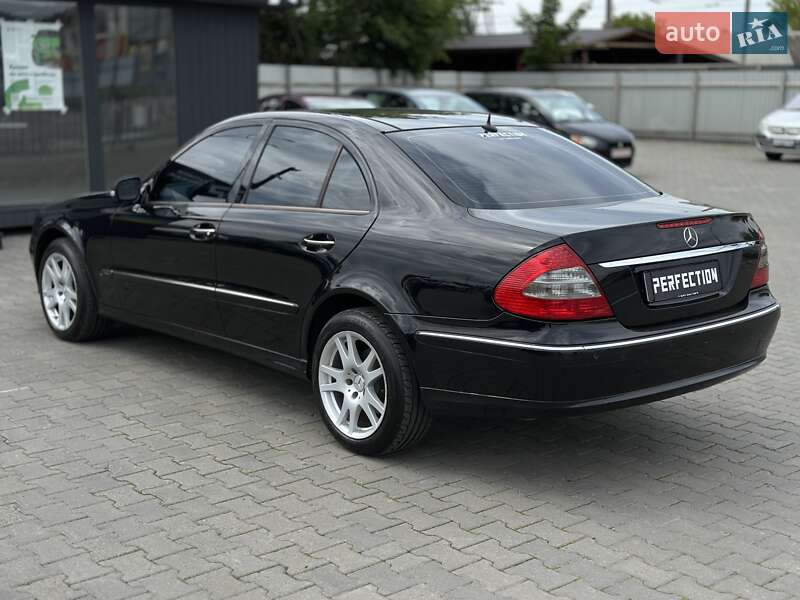 Седан Mercedes-Benz E-Class 2006 в Чернівцях
