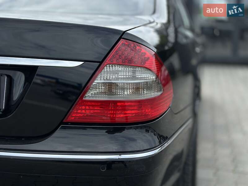 Седан Mercedes-Benz E-Class 2006 в Чернівцях