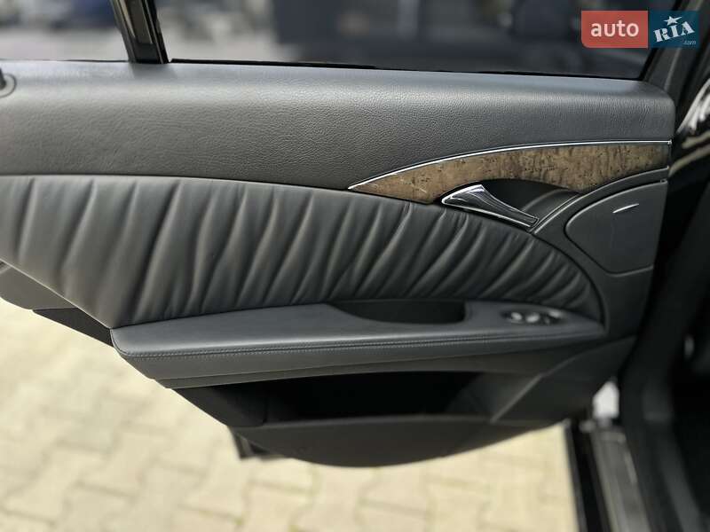 Седан Mercedes-Benz E-Class 2006 в Чернівцях