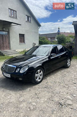 Седан Mercedes-Benz E-Class 2006 в Тячеве