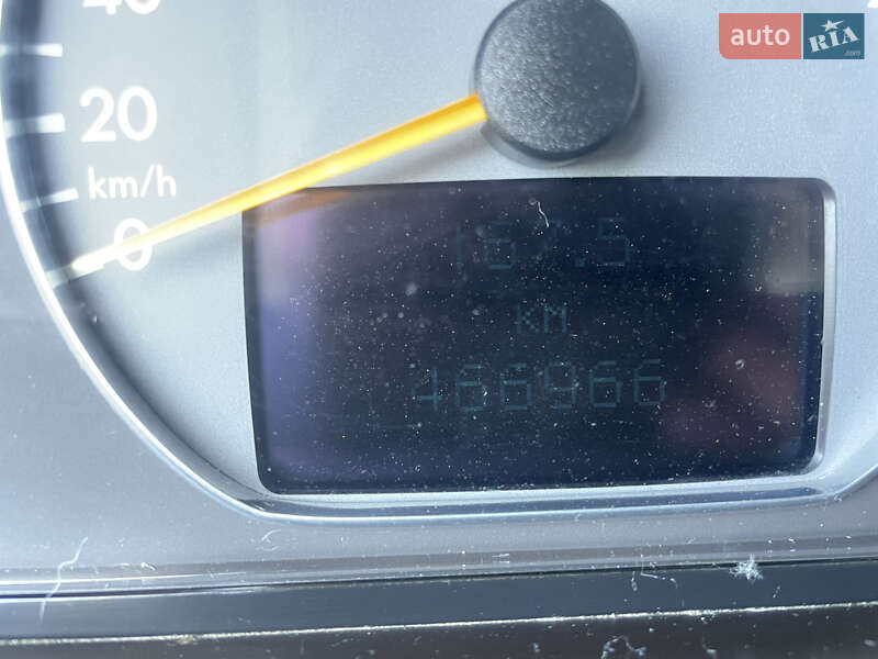 Седан Mercedes-Benz E-Class 2000 в Києві фото 13 Седан Mercedes-Benz E-Class 2000 в Києві