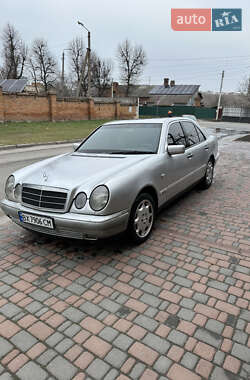 Седан Mercedes-Benz E-Class 1997 в 