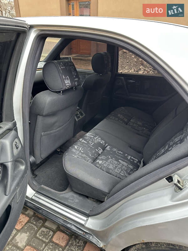 Седан Mercedes-Benz E-Class 1997 в Хмельницком