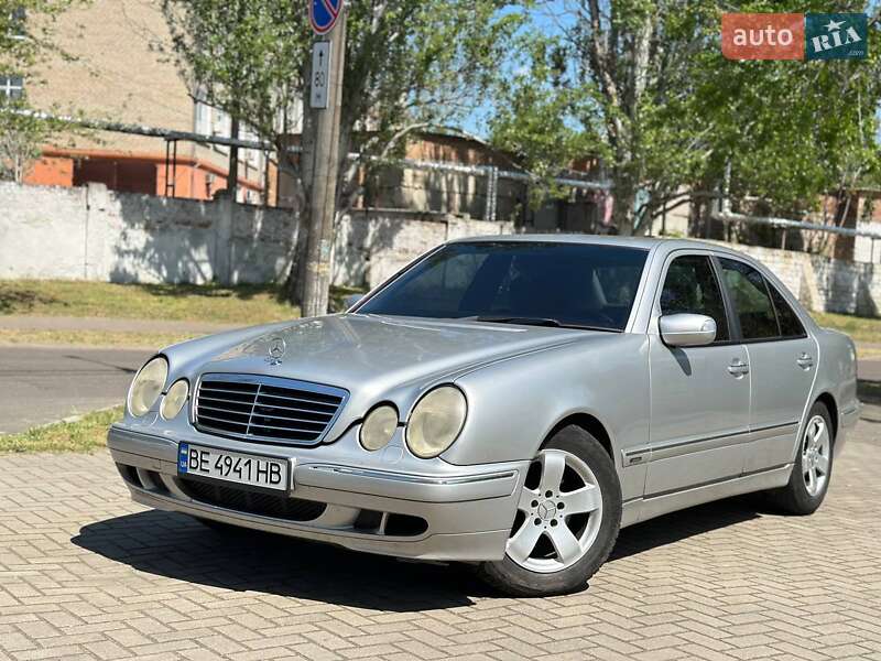 Mercedes-Benz E-Class 2002