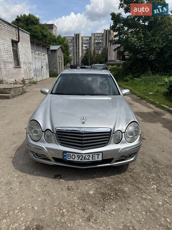 Седан Mercedes-Benz E-Class 2003 в 