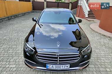 Седан Mercedes-Benz E-Class 2022 в 