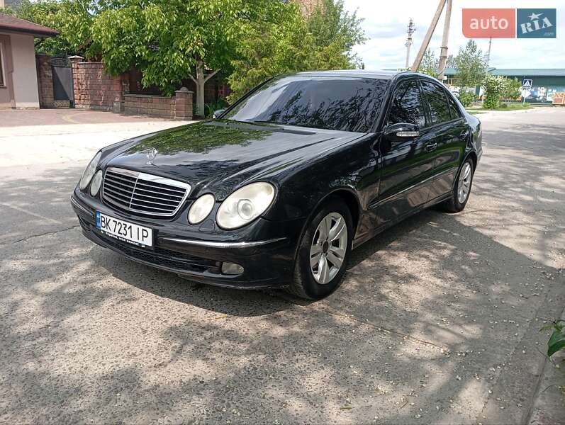 Mercedes-Benz E-Class 2004