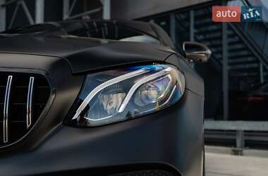 Купе Mercedes-Benz E-Class 2019 в 