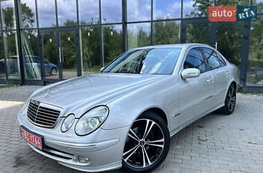 Седан Mercedes-Benz E-Class 2004 в Ровно