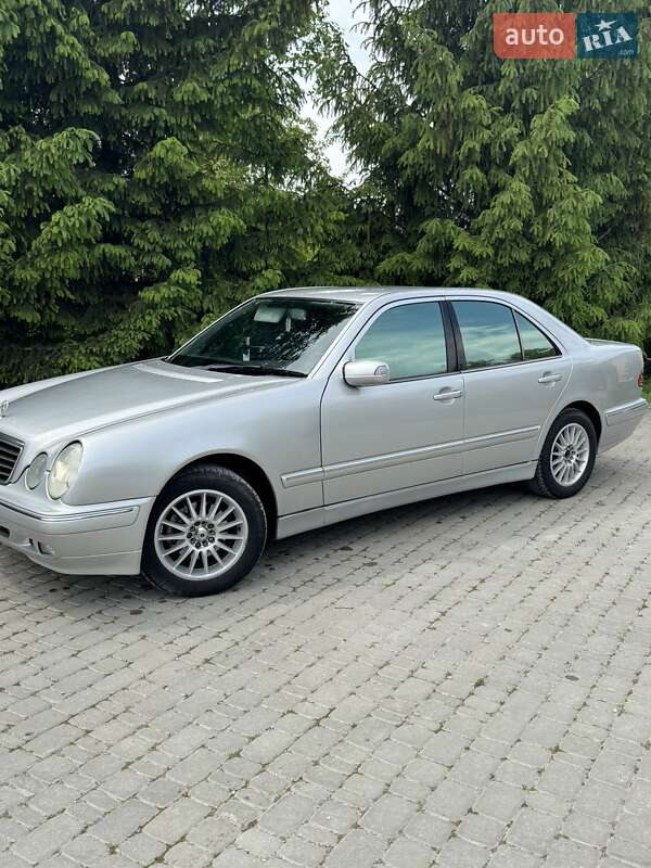 Седан Mercedes-Benz E-Class 2000 в Хоросткові