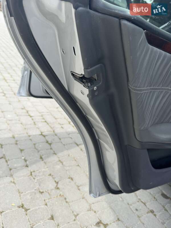Седан Mercedes-Benz E-Class 2000 в Хоросткові