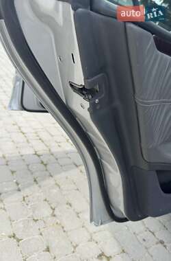 Седан Mercedes-Benz E-Class 2000 в 
