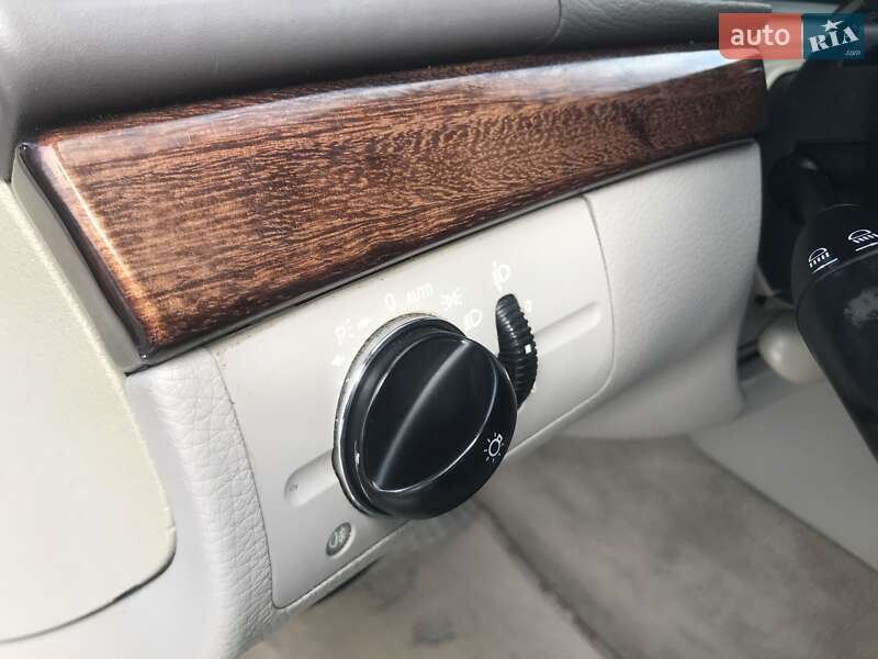 Седан Mercedes-Benz E-Class 2004 в Рівному