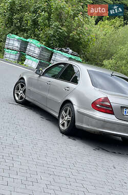 Седан Mercedes-Benz E-Class 2003 в 