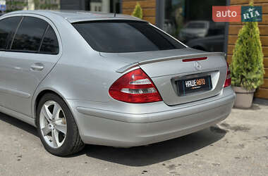 Седан Mercedes-Benz E-Class 2002 в 