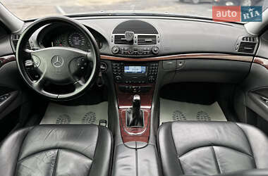 Седан Mercedes-Benz E-Class 2002 в 