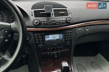 Седан Mercedes-Benz E-Class 2002 в 