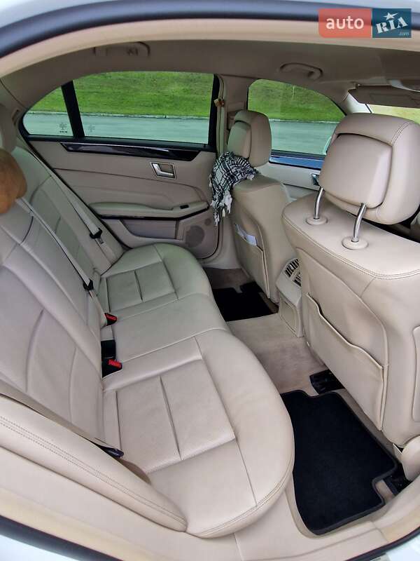 Седан Mercedes-Benz E-Class 2013 в Києві