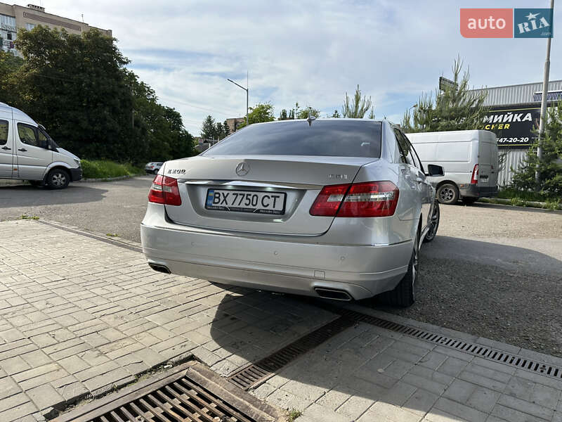 Седан Mercedes-Benz E-Class 2009 в Кам'янець-Подільському