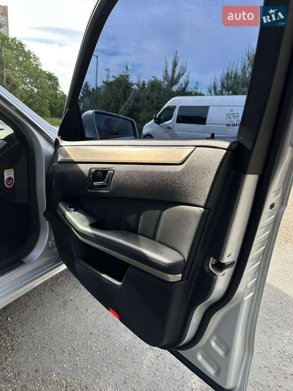 Седан Mercedes-Benz E-Class 2009 в Кам'янець-Подільському