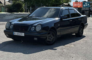 Седан Mercedes-Benz E-Class 1996 в Броварах