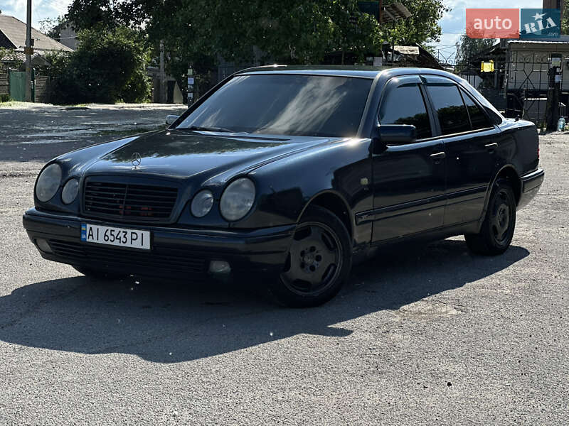 Седан Mercedes-Benz E-Class 1996 в 
