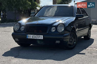 Седан Mercedes-Benz E-Class 1996 в 