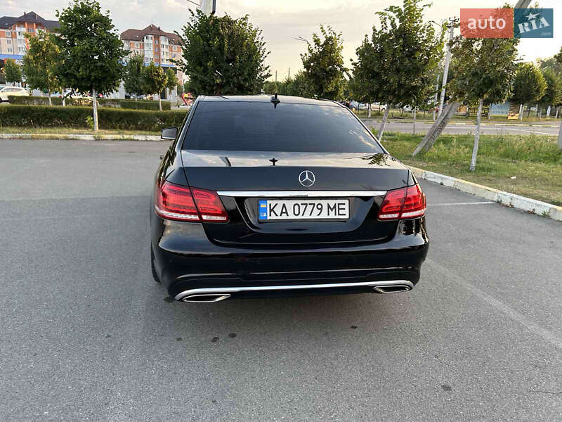 Седан Mercedes-Benz E-Class 2011 в Буче