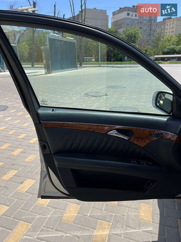 Седан Mercedes-Benz E-Class 2003 в Виннице
