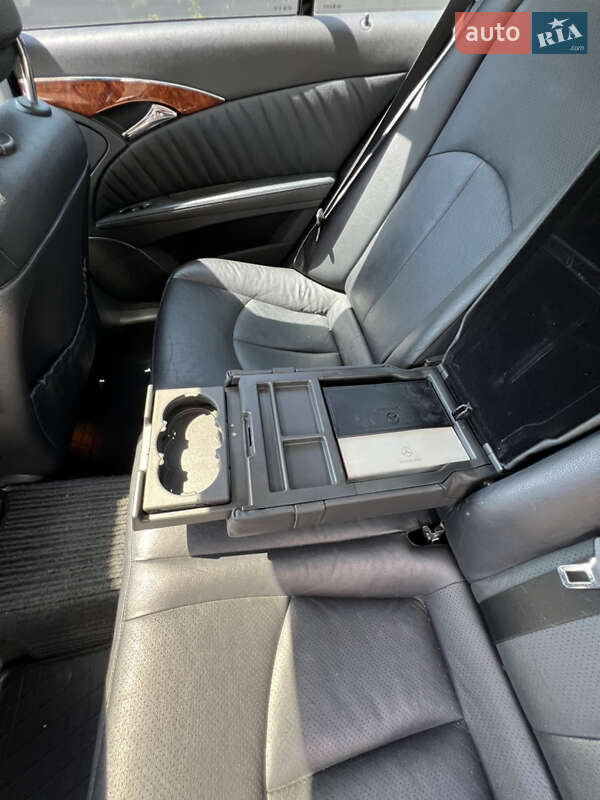 Седан Mercedes-Benz E-Class 2003 в Виннице