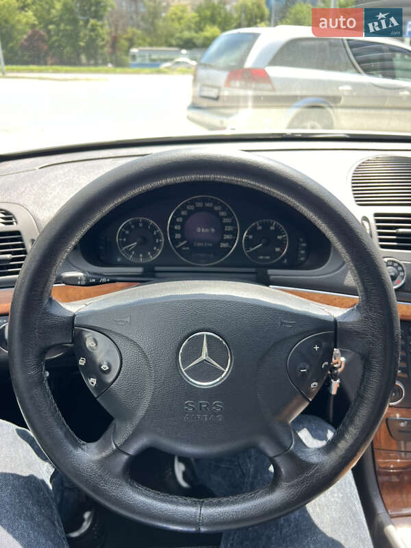 Седан Mercedes-Benz E-Class 2003 в Виннице