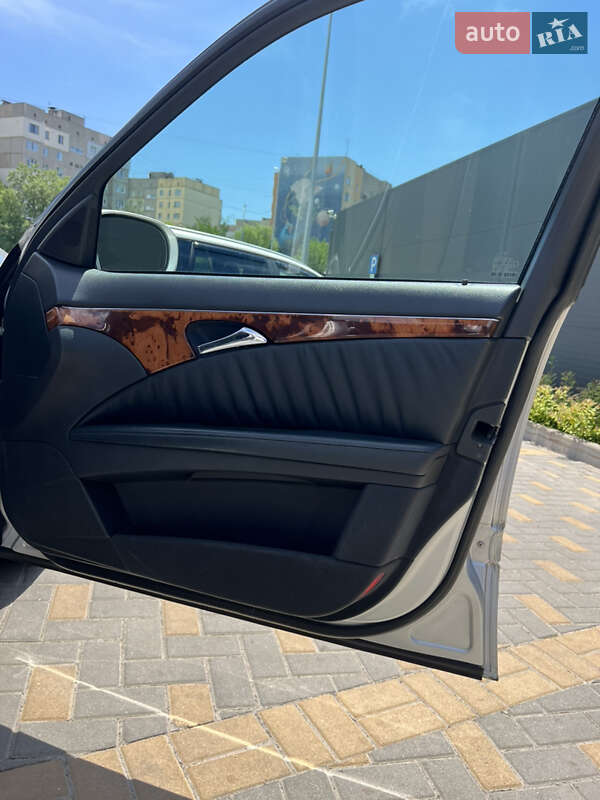 Седан Mercedes-Benz E-Class 2003 в Виннице
