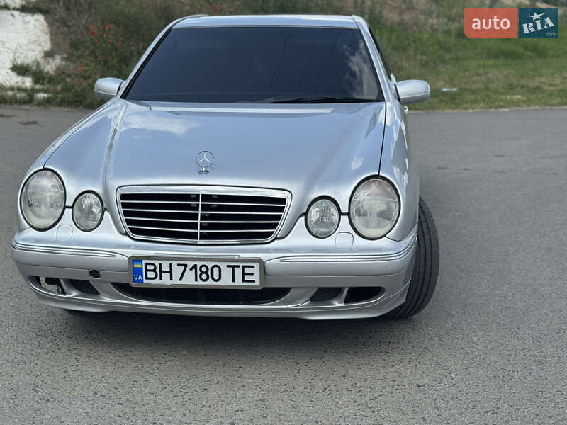 Mercedes-Benz E-Class 1999