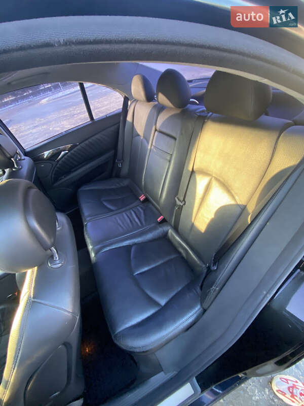 Седан Mercedes-Benz E-Class 2003 в Луцьку