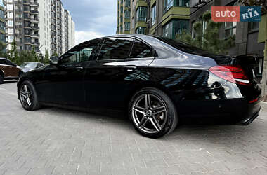 Седан Mercedes-Benz E-Class 2017 в 