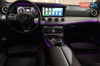 Седан Mercedes-Benz E-Class 2017 в 