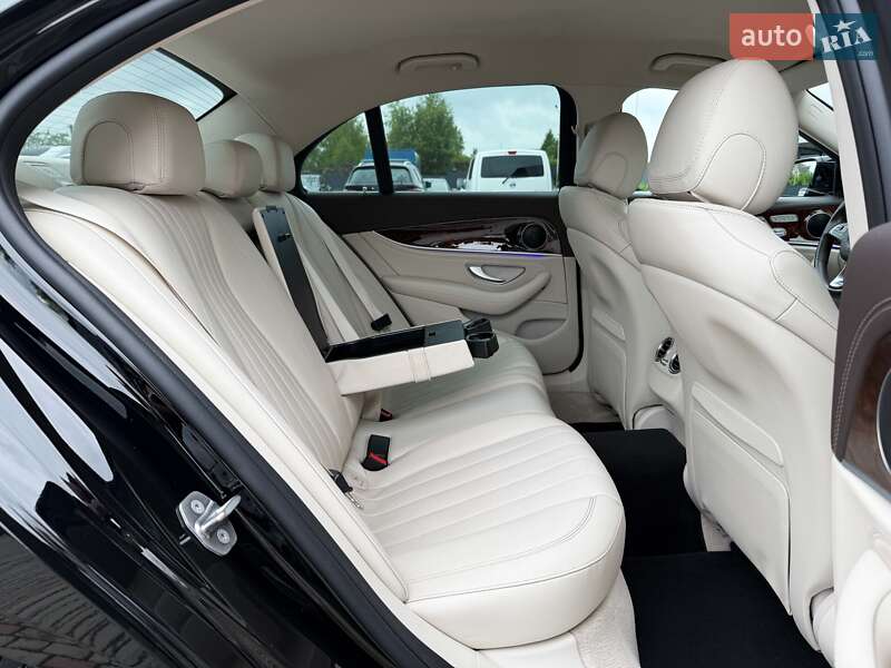 Седан Mercedes-Benz E-Class 2017 в Луцке