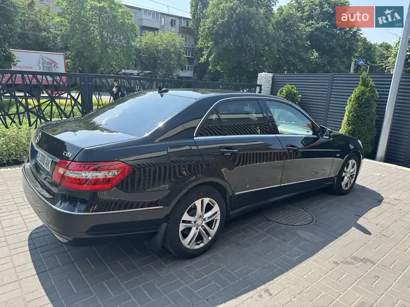Mercedes-Benz E-Class 2011 VIN WDD2120021A493674 фото оголошення 6 з 44