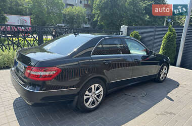 Седан Mercedes-Benz E-Class 2011 в 