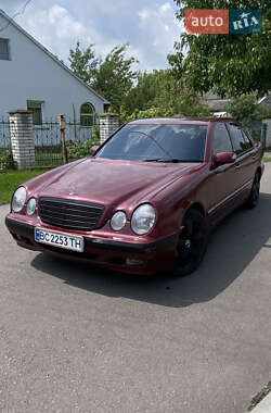 Седан Mercedes-Benz E-Class 2001 в Сокалі