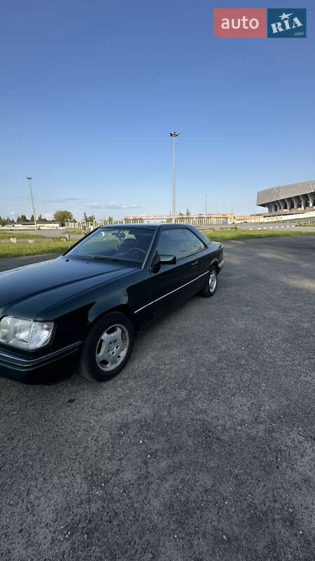 Купе Mercedes-Benz E-Class 1996 в Львове